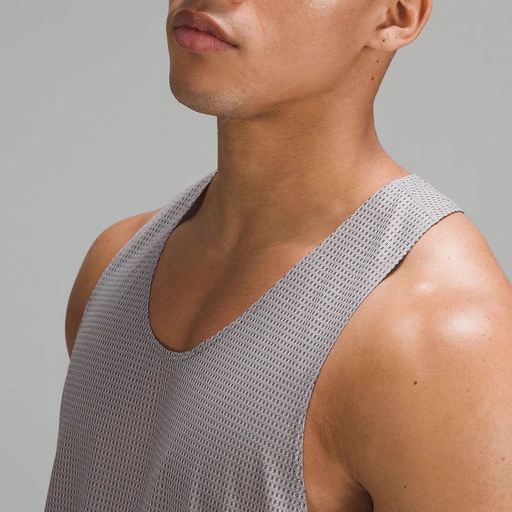 Lululemon Lab Mesh Singlet - Picture 4 of 7